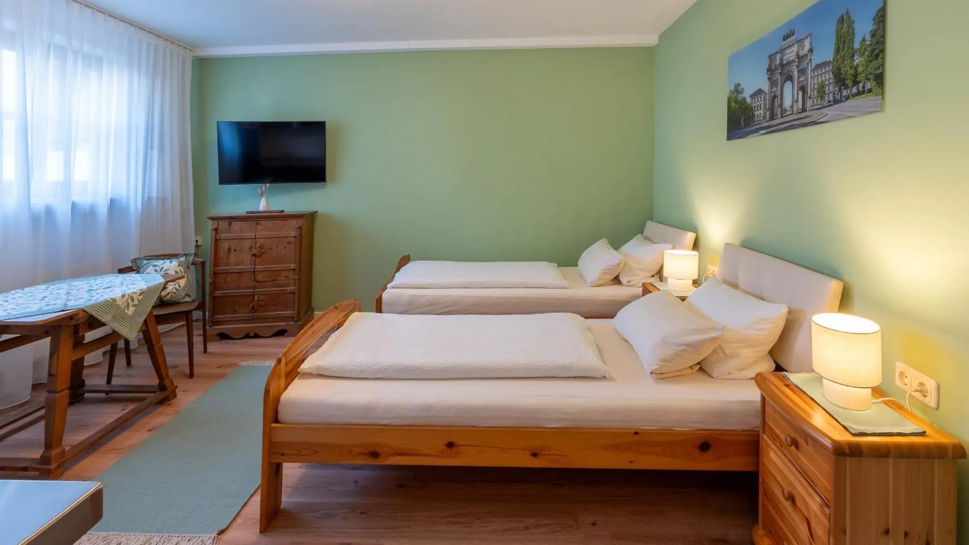 Apartments Bauer Grafing bei Muenchen Aparthotel